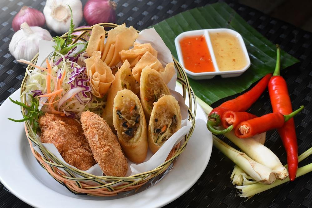 Eden & Phuket 4*