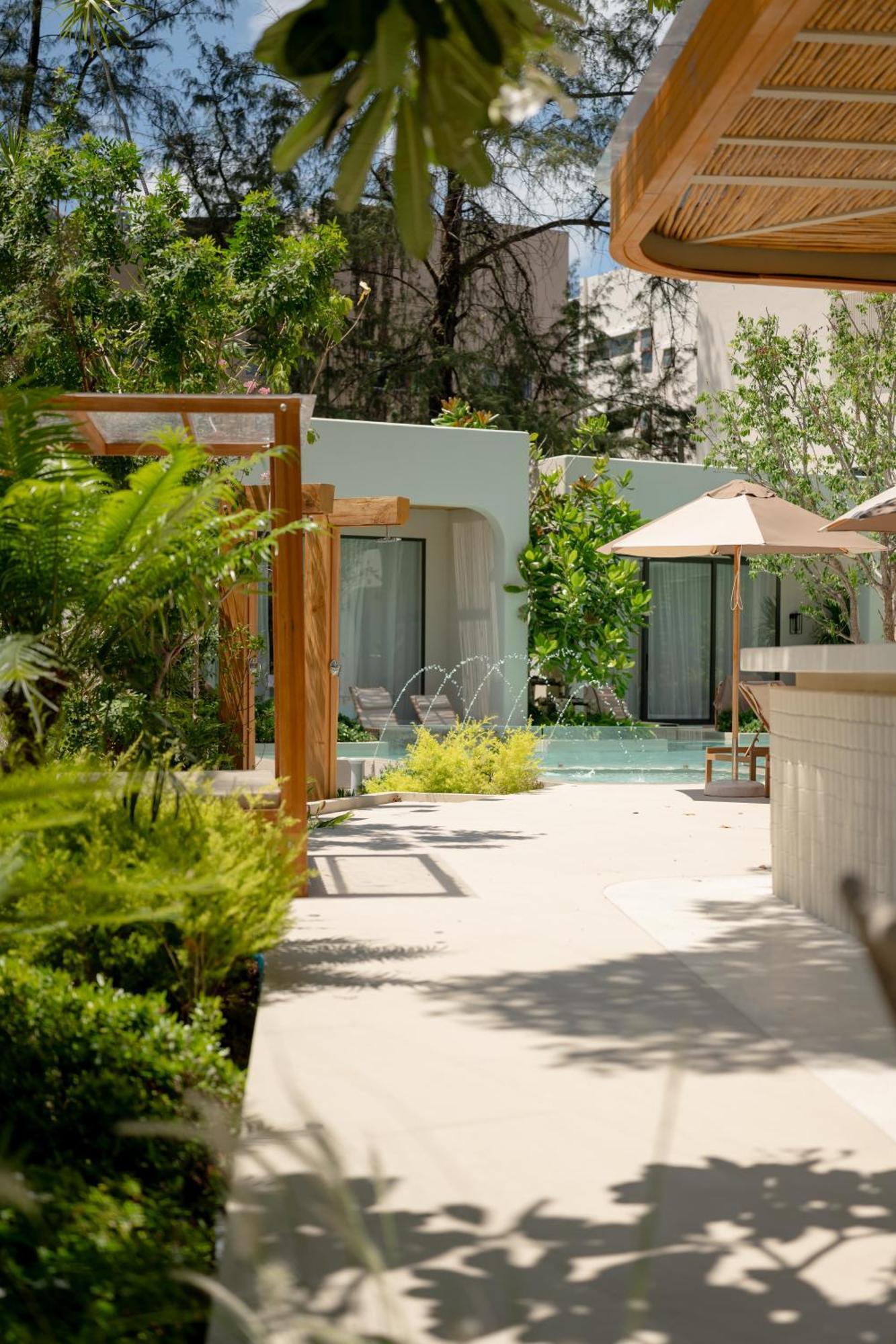 Eden & Phuket Semesteranläggning (resort)